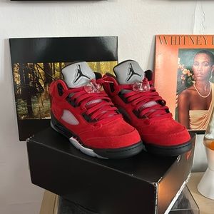 Nike Jordan 5 “raging bull”